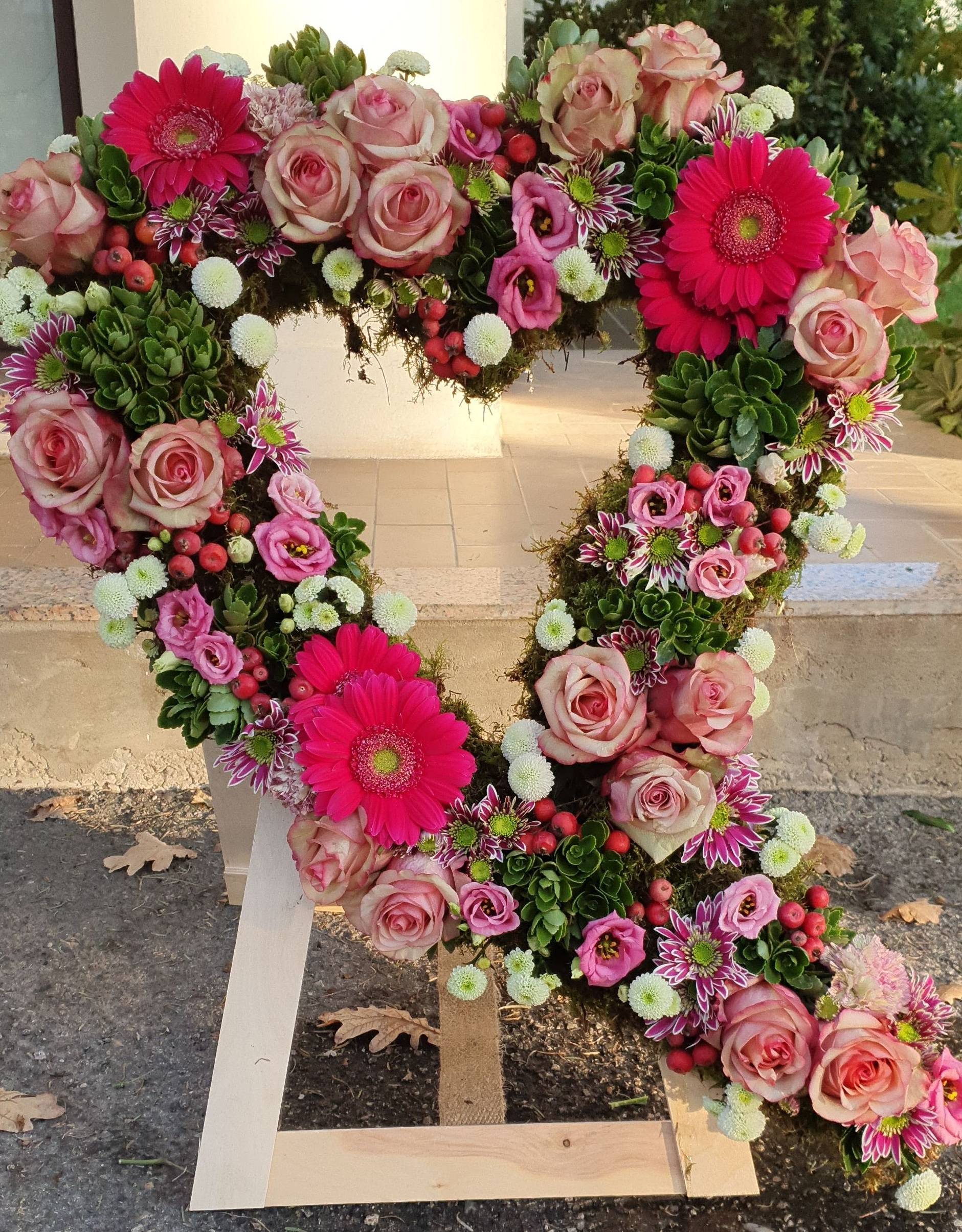 Cuore grande sulle tonalità del rosa
